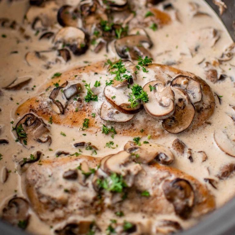 Crockpot Chicken Legs with Mushroom Gravy