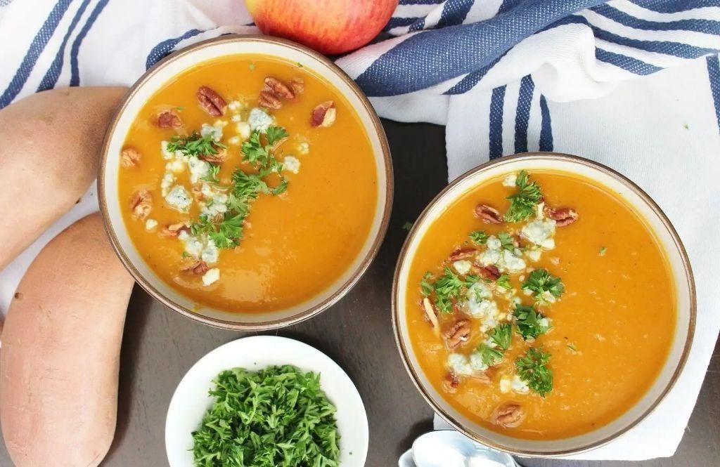 Crockpot Sweet Potato and Apple Soup