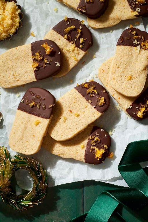 Crumbly Sourdough Discard Shortbread Cookies