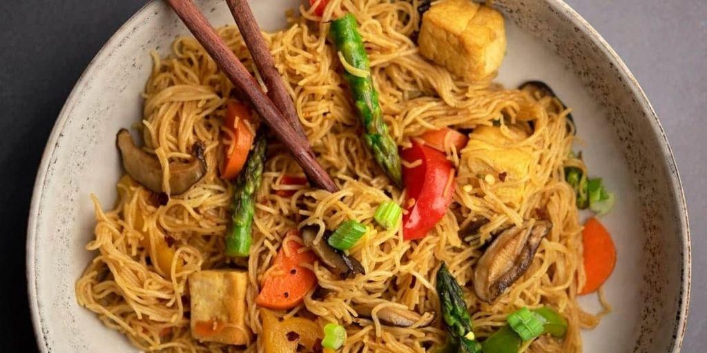 Curry Tofu Vegetable Mai Fun
