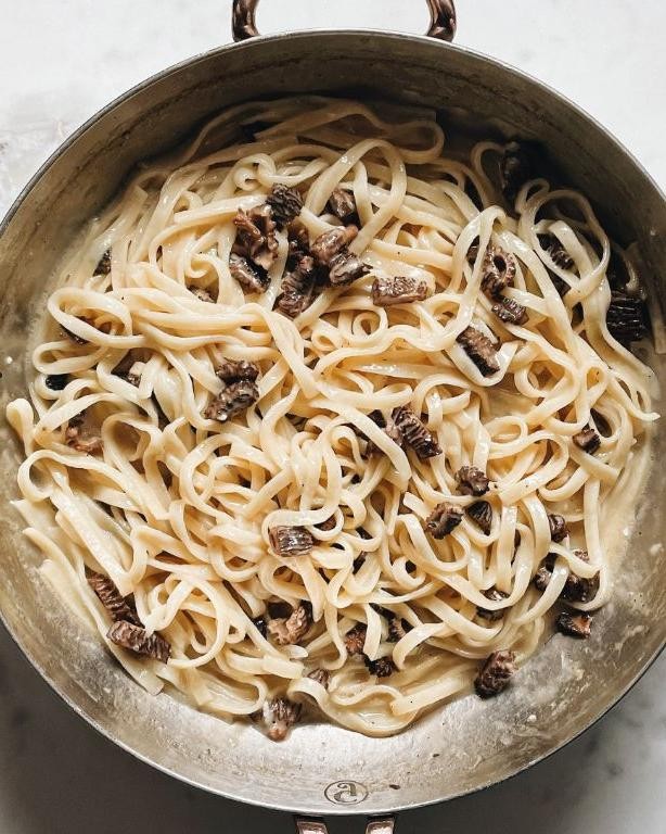 Dried Morel Mushroom and Garlic Butter Pasta