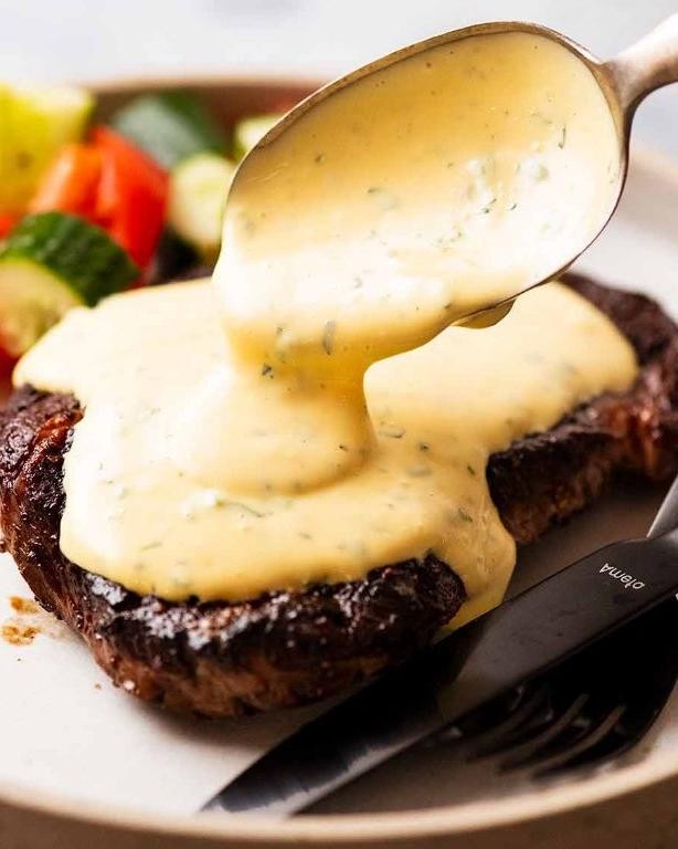Egg Yolk Béarnaise Sauce for Steak
