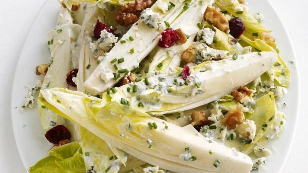Endive and Walnut Salad with Blue Cheese