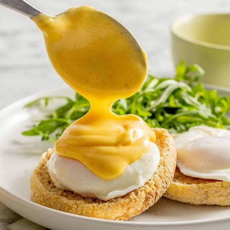 Fluffy Egg Yolk Hollandaise Sauce