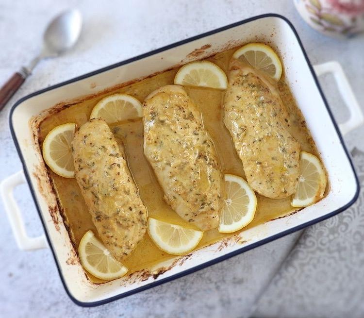 Frango com Molho de Limão (Chicken with Lemon Sauce)