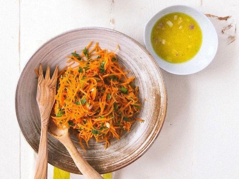 French Carrot Salad with Lemon Dressing