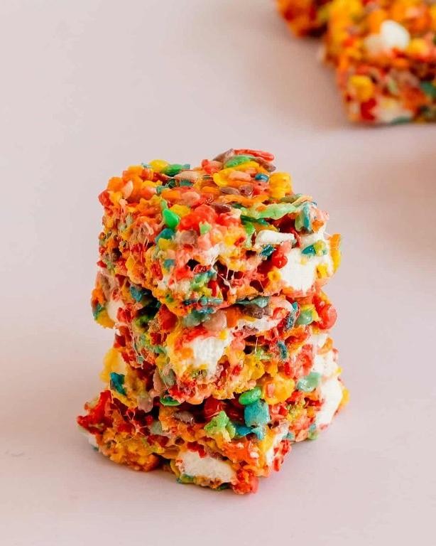 Fruity Pebbles Rice Crispy Parfait