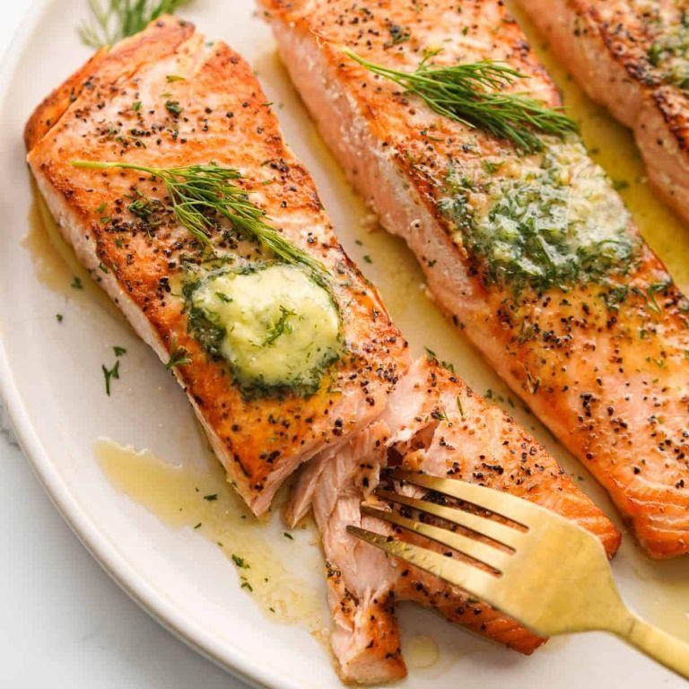 Garlic Butter Salmon with Dill