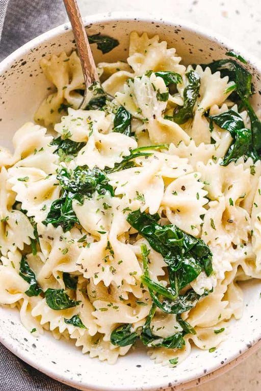 Garlic Butter Spinach Pasta