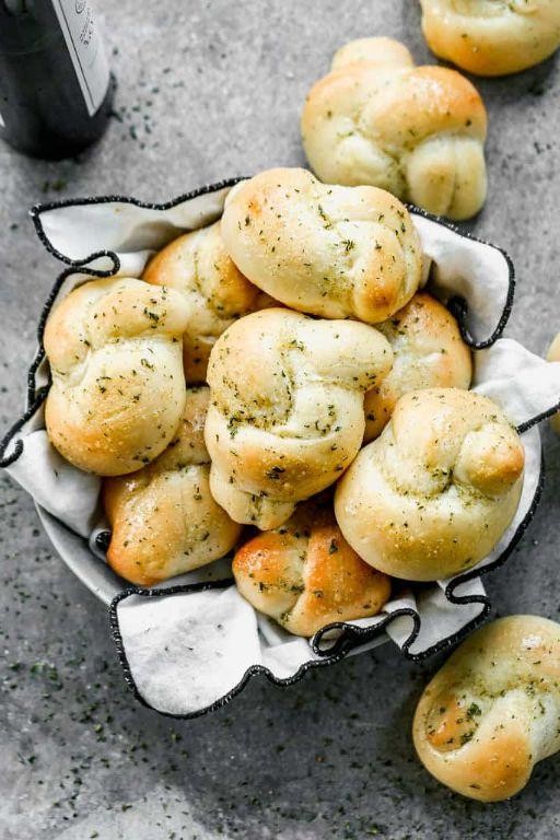 Garlic Knot Breadsticks