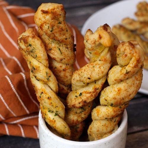Garlic Knot Pizza Sticks