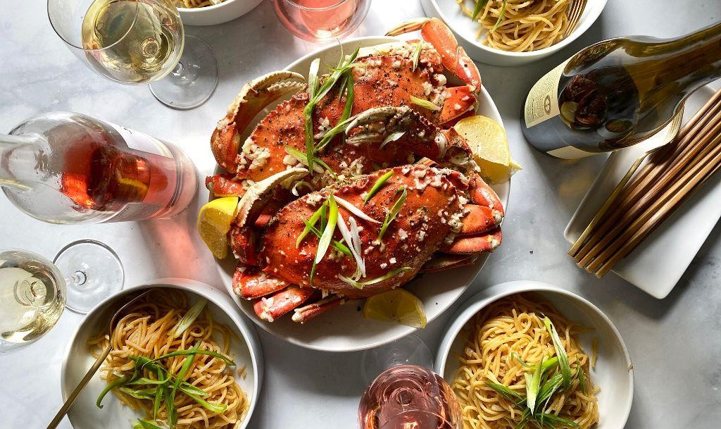 Garlic Noodle Boiling Crab Feast