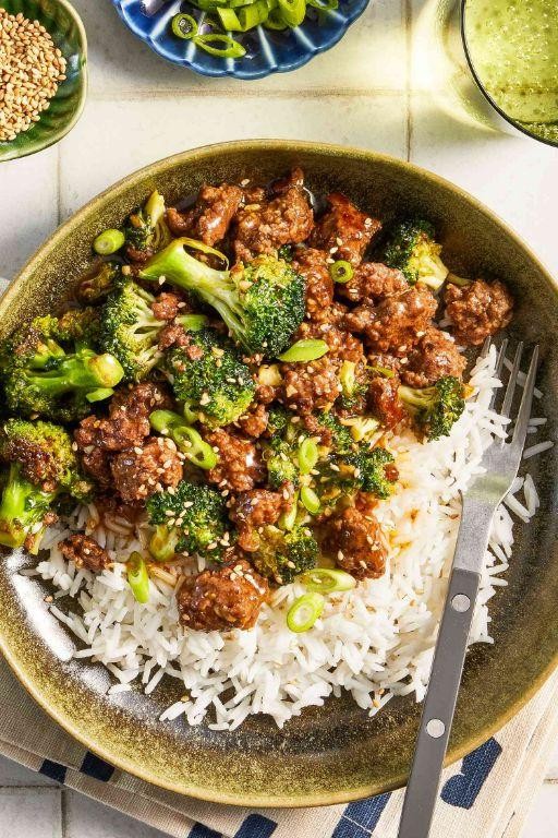 Garlic Soy Ground Beef and Broccoli Stir-Fry