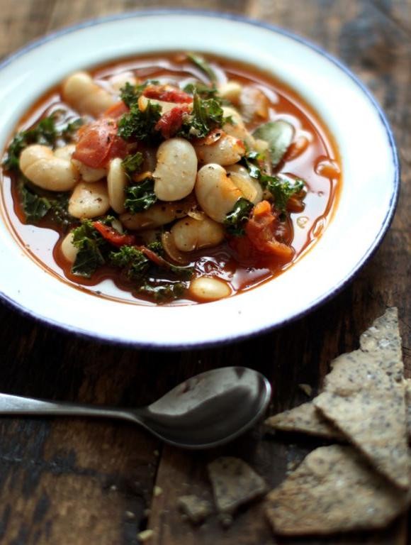 Garlicky White Bean and Kale Soup