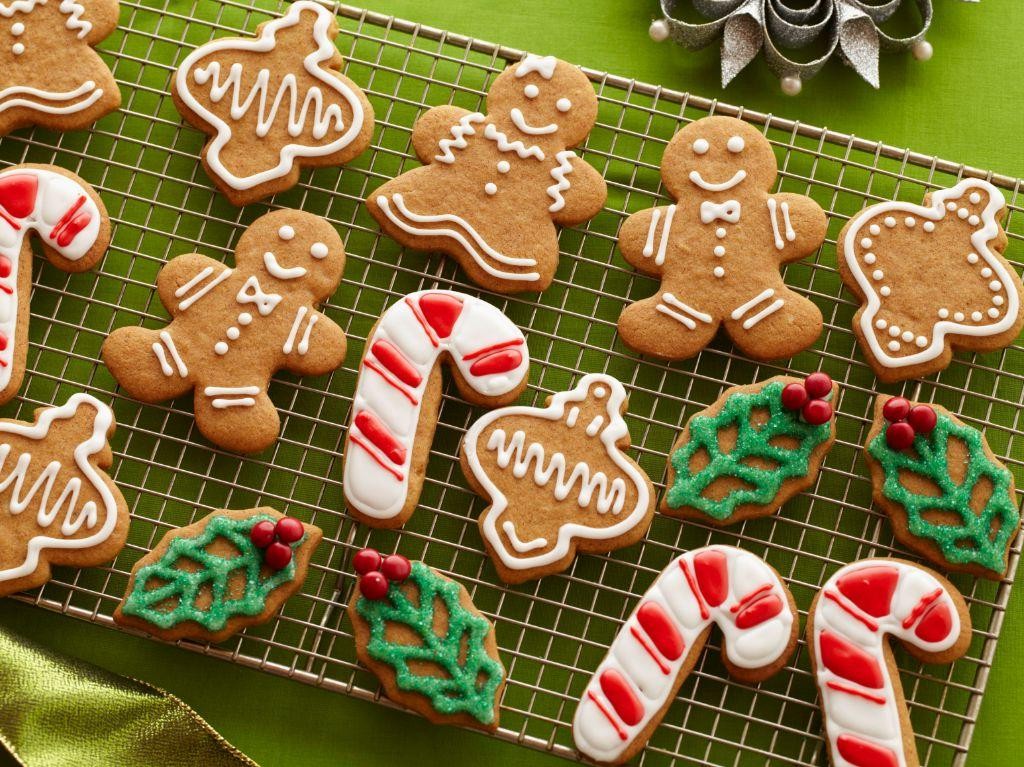 Gingerbread Butter Cookies with Royal Icing