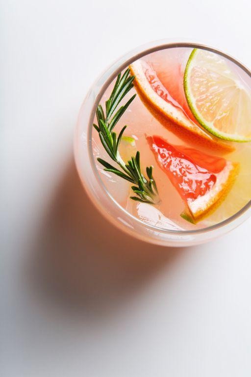 Grapefruit Rosemary Water Kefir