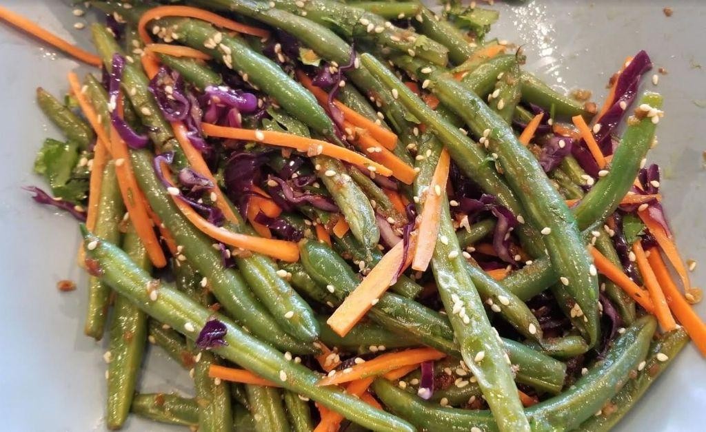 Green Bean and Carrot Stir-Fry with Sesame Seeds