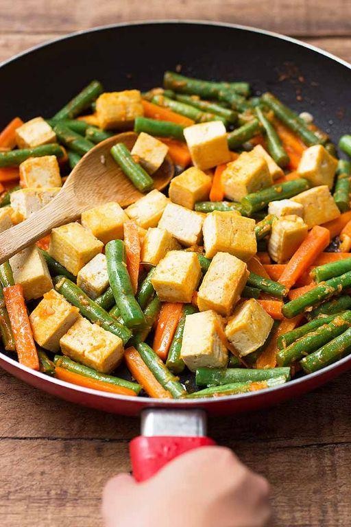 Green Bean and Carrot Stir-Fry with Tofu