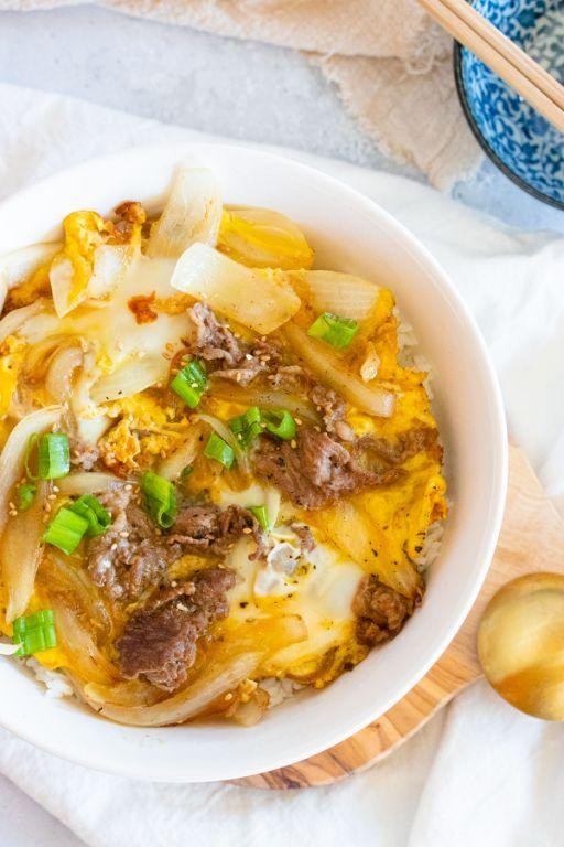Gyudon with Egg (Beef and Egg Rice Bowl)