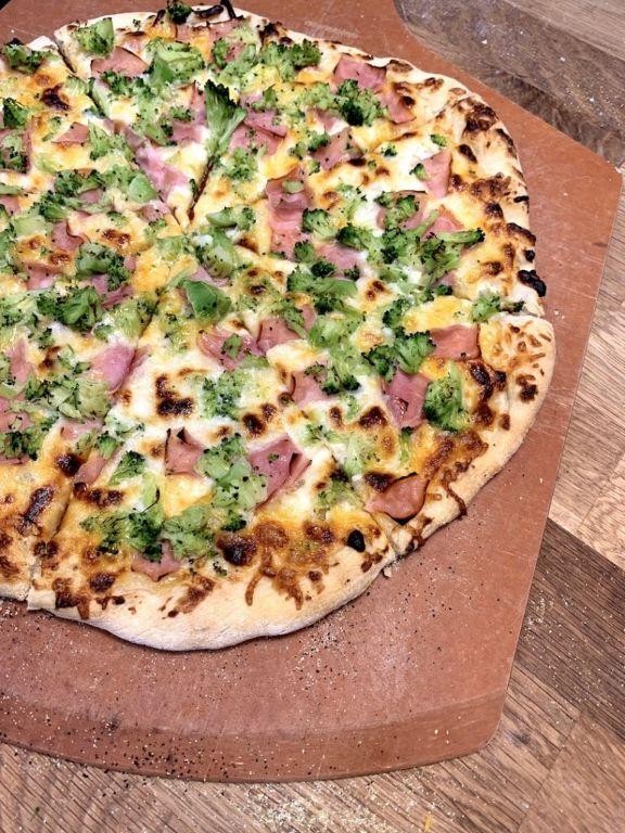 Ham and Broccoli Pizza with White Sauce