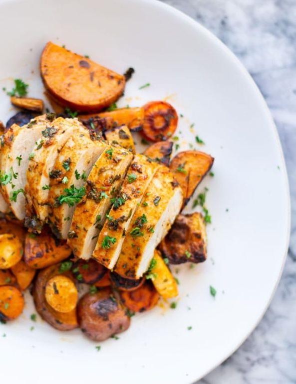 Herb-Roasted Chicken with Low-Potassium Vegetables
