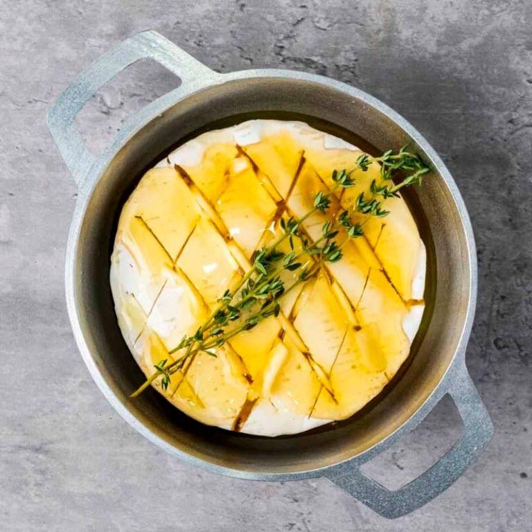 Honey Glazed Brie with Thyme