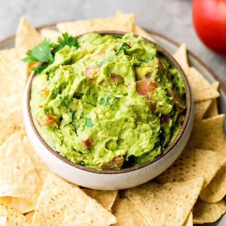 Instant 5 Minute Guacamole with Chips