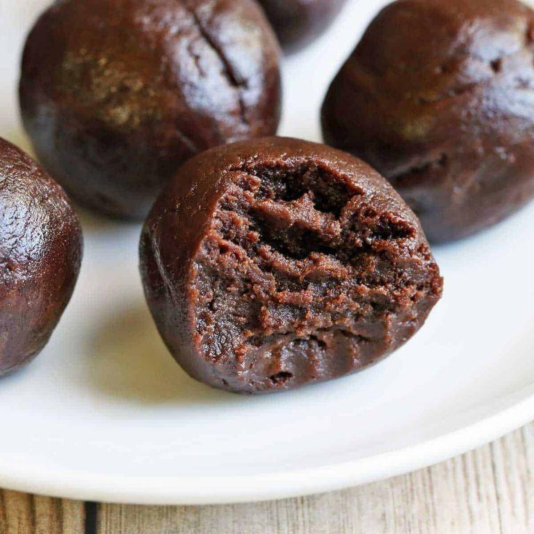 Keto Chocolate Fat Bombs