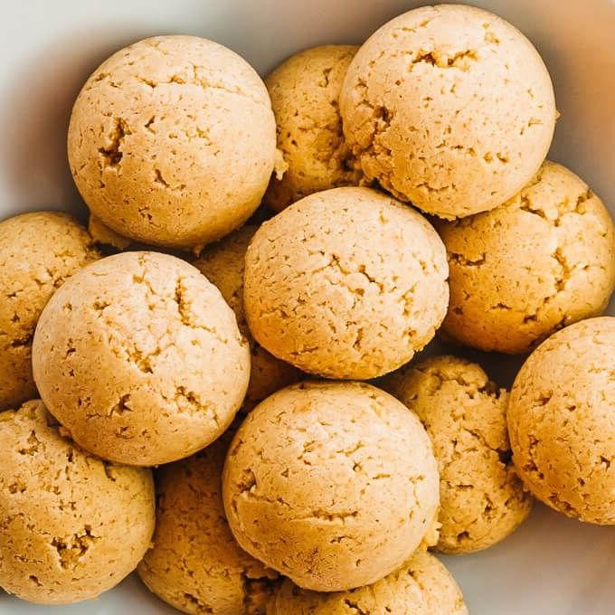 Keto Peanut Butter Fat Bombs