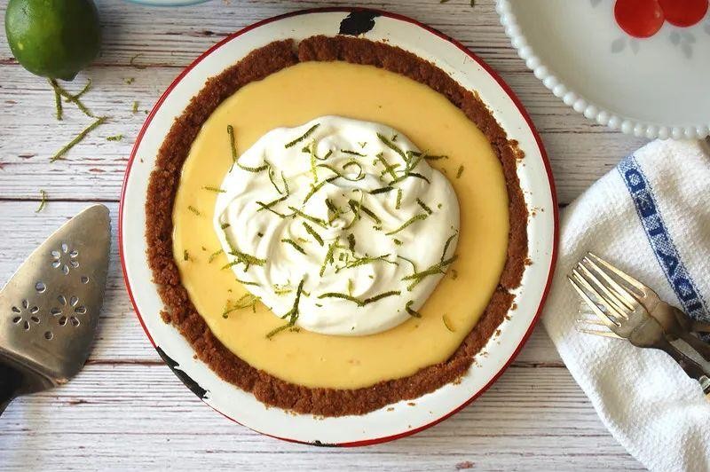 Key Lime Pie with Graham Cracker Crust
