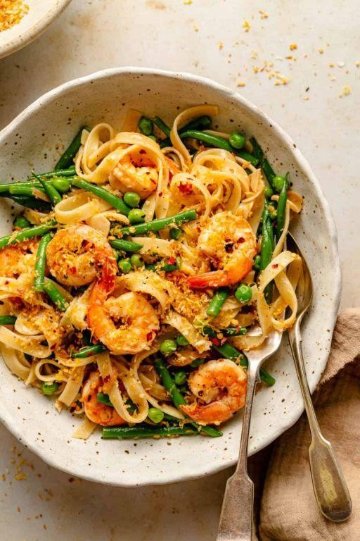 Lemon Garlic Shrimp Pasta