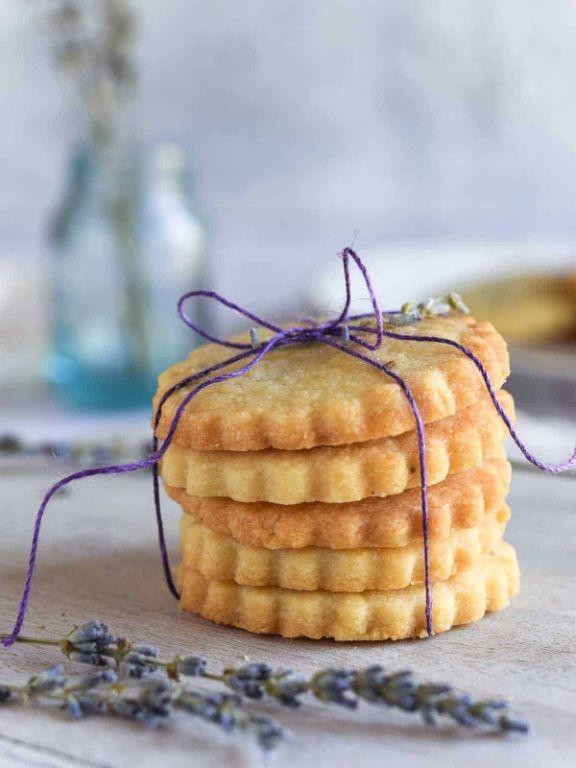 Lemon Lavender Easter Shortbread