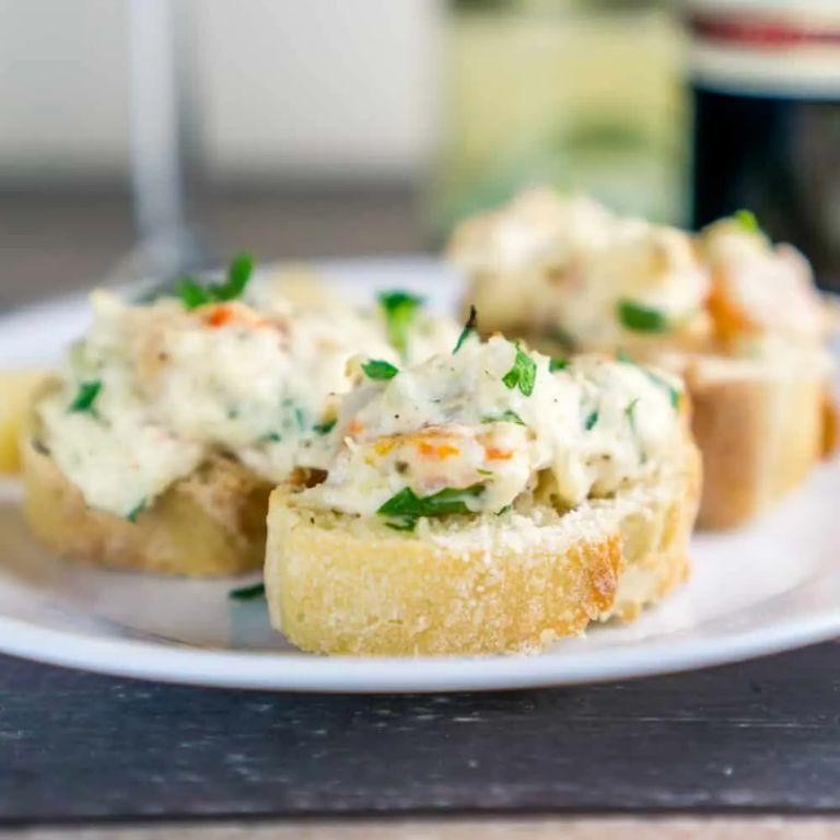 Lobster Newburg Dip with Toasted Baguette Slices