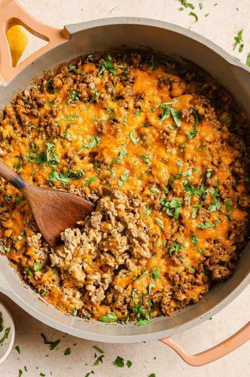 Low Carb Beef and Cauliflower Rice Skillet