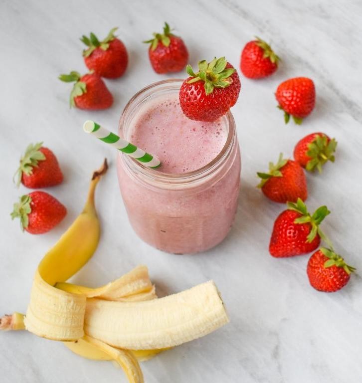 Low FODMAP Banana and Peanut Butter Smoothie