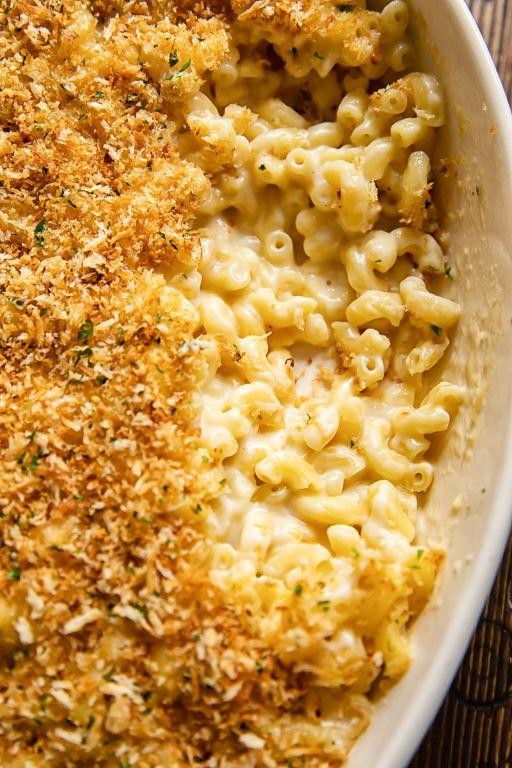 Mac and Cheese with Breadcrumb Topping