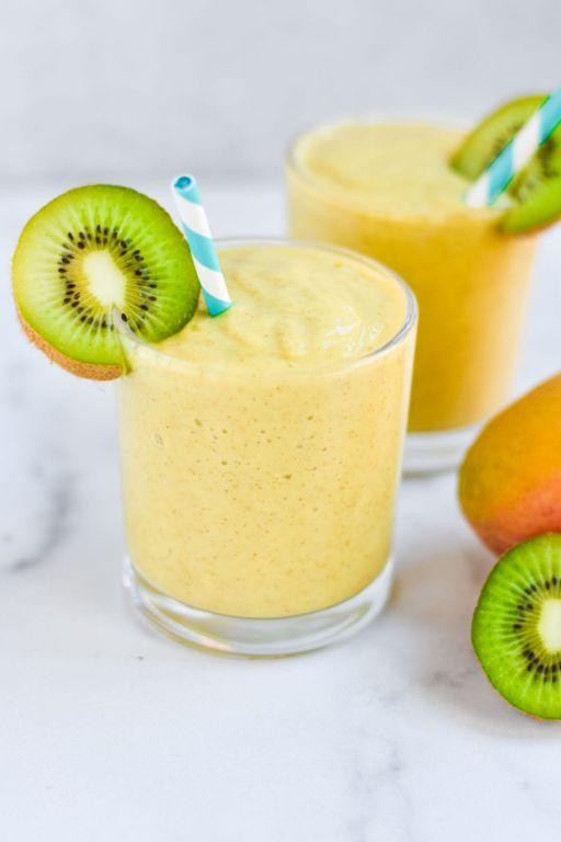 Mango Kiwi Flaxseed Smoothie