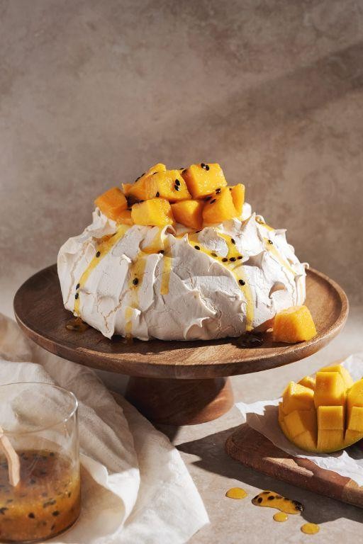 Mango Pavlova with Fresh Whipped Cream