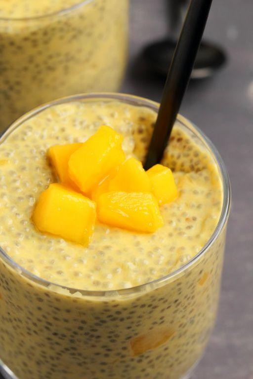 Mango Pudding with Chia Seeds