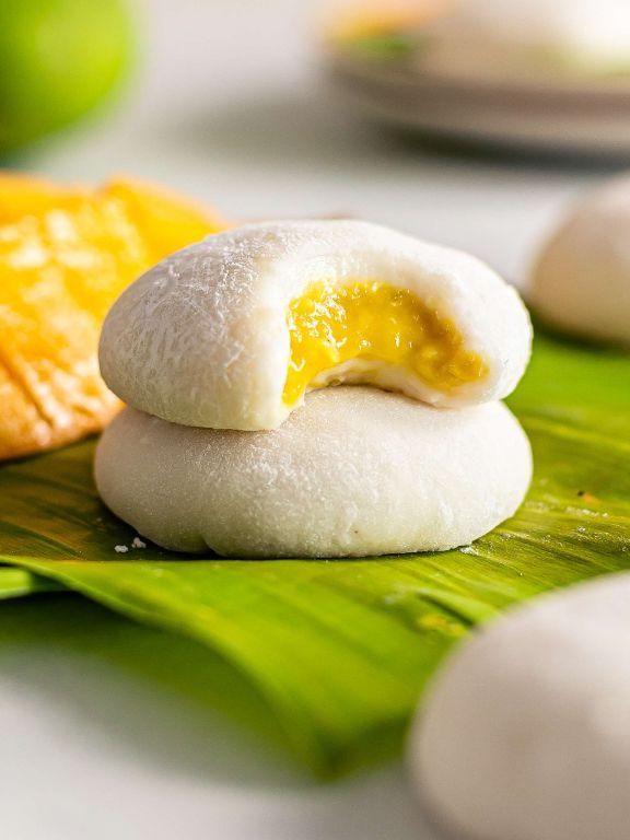 Mango Sticky Rice Mochi Balls
