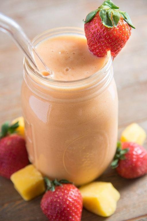 Mango Strawberry Chia Smoothie