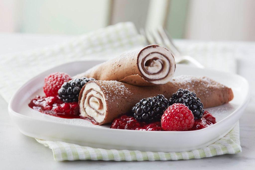 Mascarpone Stuffed Crepes