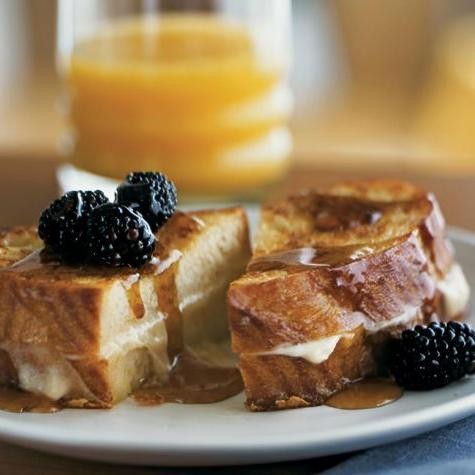 Mascarpone Stuffed French Toast