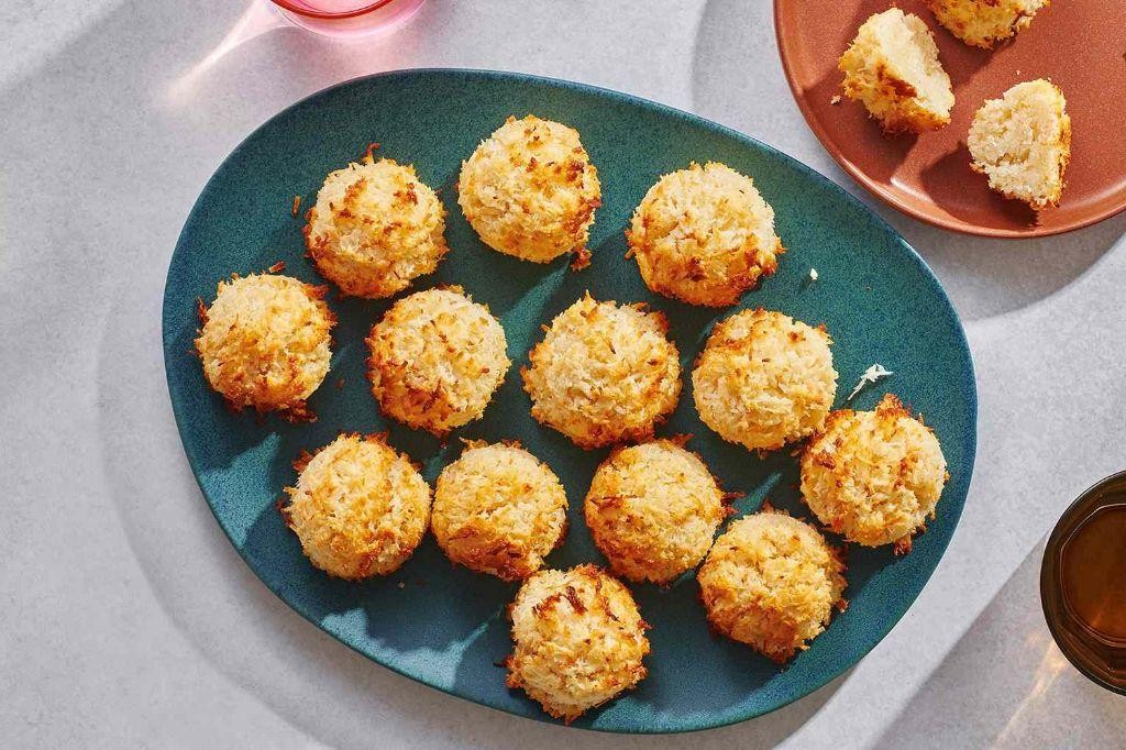 Microwave Coconut Macaroons