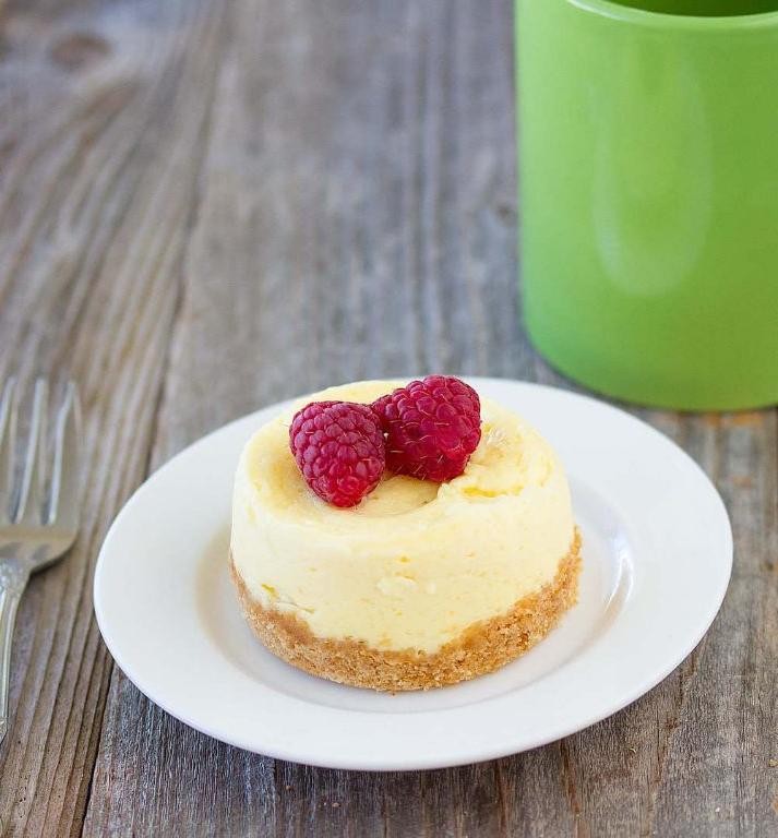 Microwave Raspberry Cheesecake Mug