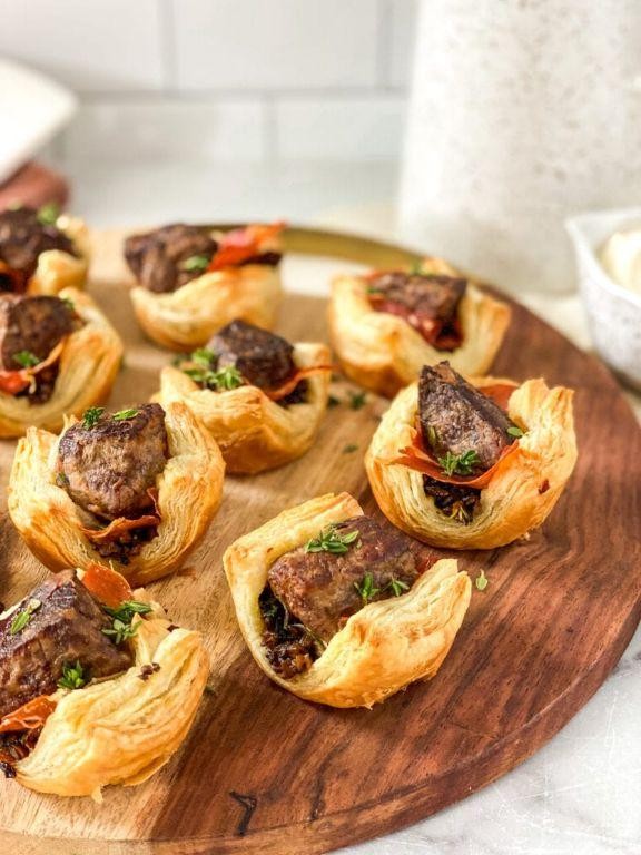 Mini Beef Wellington Puff Pastry Appetizers