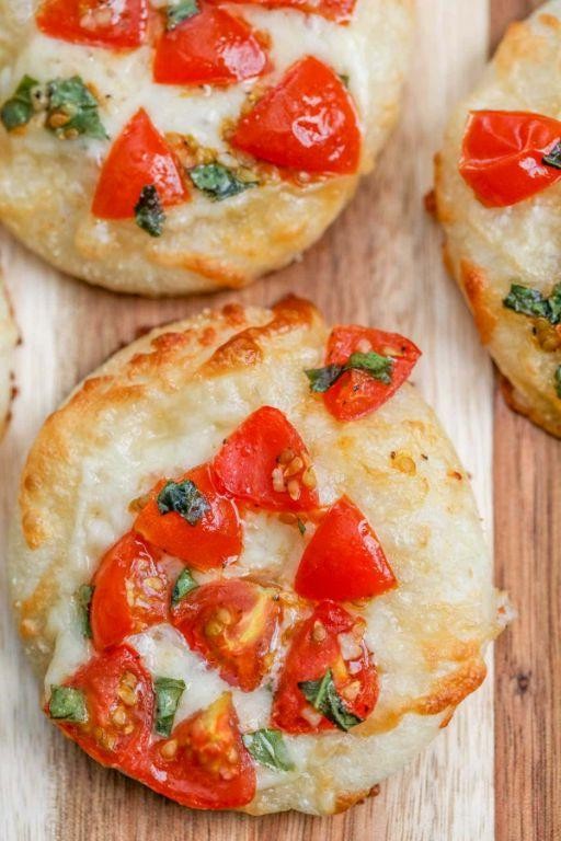 Mini Margherita Pizza Bites