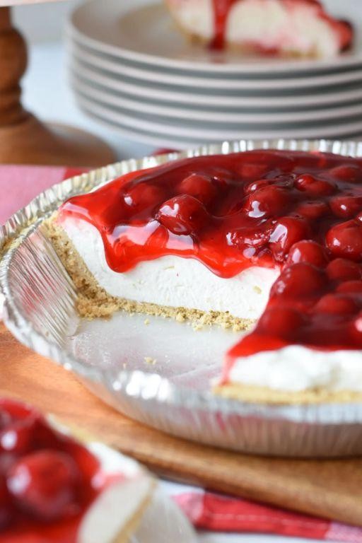 No-Bake Cherry Cheesecake Graham Cracker Pie