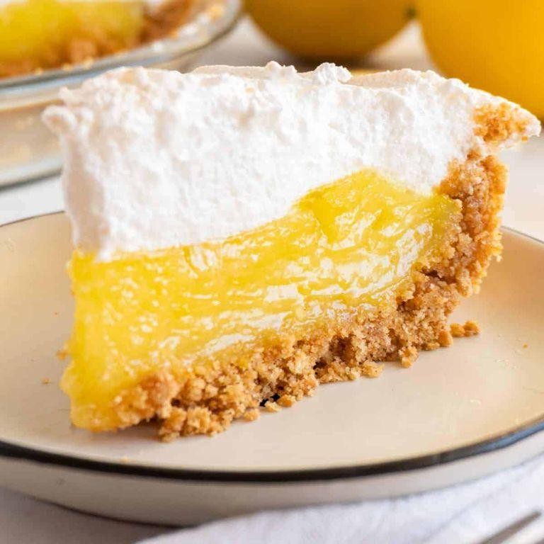 No-Bake Lemon Meringue Graham Cracker Pie