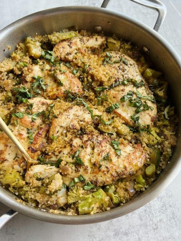 One-Pan Chicken and Quinoa Pilaf